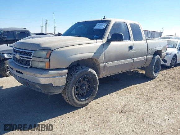 2006 Chevrolet Silverado 1500 LT1 with VIN 1GCEC19T36Z139866, listed as a IAAI auction lot 41324041 with 338,425 mi miles and . Bid and sale history available at DreamBid. Image 17.