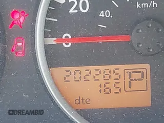 2008 Nissan Frontier Nismo z VIN 1N6AD07UX8C427291, wystawiony jako IAAI lot #41945815 z przebiegiem 202 285 mil mil oraz . Historia ofert i sprzedaży dostępna na DreamBid. Obrazek 16.