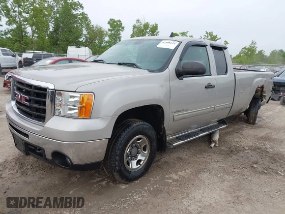 2009 GMC Sierra 2500HD SLE z VIN 1GTHK59K59E136509, wystawiony jako IAAI lot #42308626 z przebiegiem 127 256 mil mil oraz . Historia ofert i sprzedaży dostępna na DreamBid. Obrazek 18.