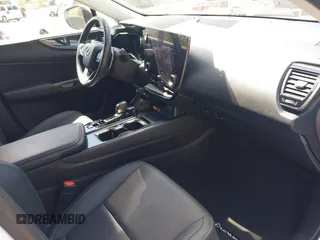 2022 Lexus NX 350 Premium with VIN 2T2GGCEZ1NC002335, listed as a IAAI auction lot 42220750 with 33,891 mi miles and . Bid and sale history available at DreamBid. Image 5.