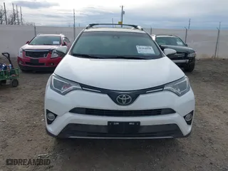 2018 Toyota RAV4 XLE with VIN 2T3RFREV2JW777906, listed as a IAAI auction lot 41164038 with 89,049 mi miles. Bid and sale history available at carsss.com. Image 13.