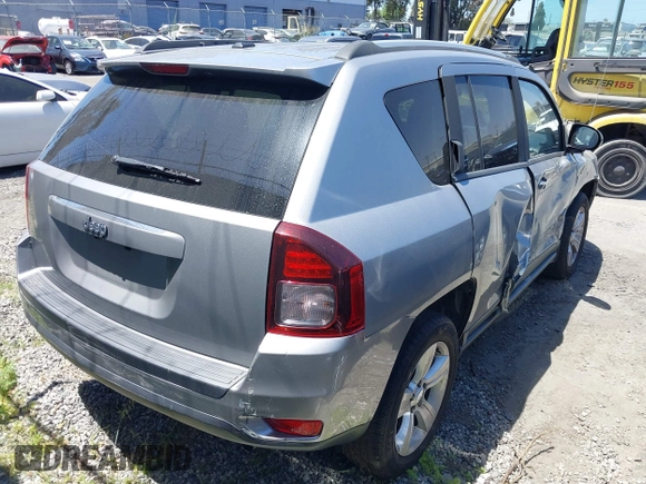 2016 Jeep Compass Sport with VIN 1C4NJCBA6GD634202, listed as a IAAI auction lot 42104725 with 91,961 mi miles and . Bid and sale history available at DreamBid. Image 4.