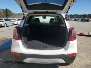 2017 Buick Encore Preferred z VIN KL4CJASB5HB171304, wystawiony jako Copart lot #47960335 z przebiegiem 67 669 mil mil oraz Szkoda całkowita • Salvage title. Historia ofert i sprzedaży dostępna na DreamBid. Obrazek 6.