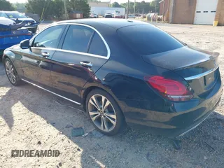 2019 Mercedes-Benz C 300 z VIN 55SWF8DB1KU318960, wystawiony jako IAAI lot #42547725 z przebiegiem 90 743 mil mil oraz . Historia ofert i sprzedaży dostępna na DreamBid. Obrazek 3.