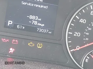 2020 Kia Optima LX z VIN 5XXGT4L38LG422703, wystawiony jako IAAI lot #39335033 z przebiegiem 73 037 mil mil oraz . Historia ofert i sprzedaży dostępna na DreamBid. Obrazek 7.