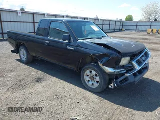 2000 Nissan Frontier XE z VIN 1N6DD26S8YC390900, wystawiony jako IAAI lot #39158710 z przebiegiem 235 840 mil mil oraz . Historia ofert i sprzedaży dostępna na DreamBid. Obrazek 1.