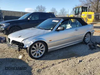 2001 BMW 3 Series 325Ci with VIN WBABS33441JY41864, listed as a Copart auction lot 82790624 with 141,764 mi miles and Salvage Title. Bid and sale history available at carsss.com. Image 1.