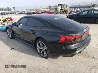 2023 Audi e-tron GT Premium Plus z VIN WAUFJBFW6P7001571, wystawiony jako Copart lot #43203774 z przebiegiem 12 773 mil mil oraz . Historia ofert i sprzedaży dostępna na DreamBid. Obrazek 2.
