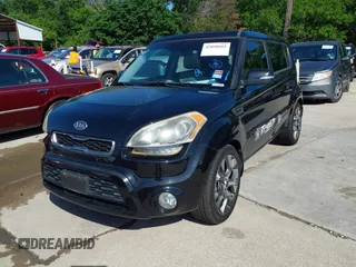 2012 Kia Soul + with VIN KNDJT2A67C7404399, listed as a IAAI auction lot 42090661 with 138,993 mi miles. Bid and sale history available at carsss.com. Image 2.