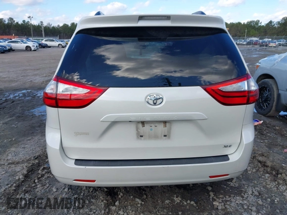 2017 Toyota Sienna XLE Auto Access Seat with VIN 5TDYZ3DC8HS766601, listed as a IAAI auction lot 41232878 with 133,861 mi miles. Bid and sale history available at carsss.com. Image 15.