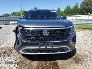 2025 Volkswagen Atlas SE with VIN 1V2WE2CA9SC203108, listed as a Copart auction lot 58047635 with 12,302 mi miles and Clean title. Bid and sale history available at DreamBid. Image 5.