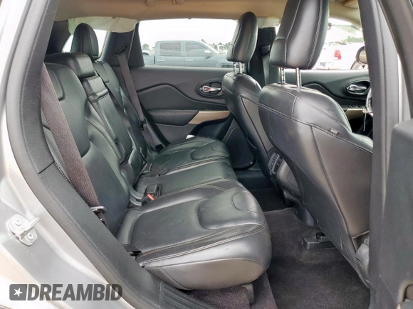 2017 Jeep Cherokee Limited с VIN 1C4PJLDB6HW661145, выставлен на аукционе Copart как лот 58235895 с пробегом 149 760 миль миль и Списание • Salvage title. История ставок и продаж доступна на DreamBid. Изображение 11.