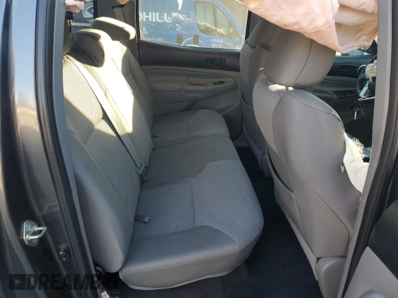 2015 Toyota Tacoma PreRunner with VIN 3TMKU4HN2FM043748, listed as a Copart auction lot 88764915 with 160,731 mi miles and Salvage title. Bid and sale history available at DreamBid. Image 10.