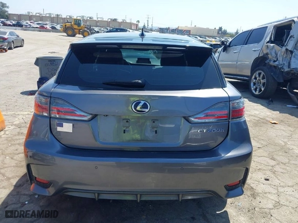 2014 Lexus CT 200h Hybrid with VIN JTHKD5BH7E2195361, listed as a IAAI auction lot 41992404 with 210,313 mi miles. Bid and sale history available at carsss.com. Image 17.