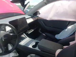 2024 Tesla Model Y с VIN 7SAYGDED7RF045410, выставлен на аукционе IAAI как лот 42000700 с пробегом 13 021 миль миль и . История ставок и продаж доступна на DreamBid. Изображение 5.