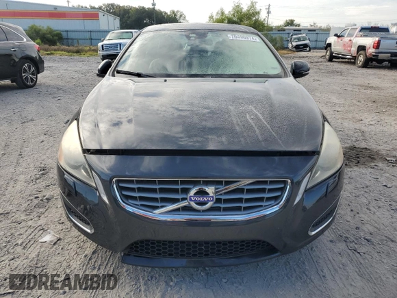 2013 Volvo S60 T5 Premier with VIN YV1612FS8D2232393, listed as a Copart auction lot 70496974 with 132,930 mi miles and Clean Title. Bid and sale history available at carsss.com. Image 5.