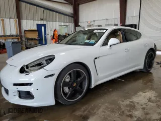 2015 Porsche Panamera 4S z VIN WP0AB2A73FL050792, wystawiony jako Copart lot #53559565 z przebiegiem 76 214 mil mil oraz Szkoda całkowita • Salvage title. Historia ofert i sprzedaży dostępna na DreamBid. Obrazek 1.