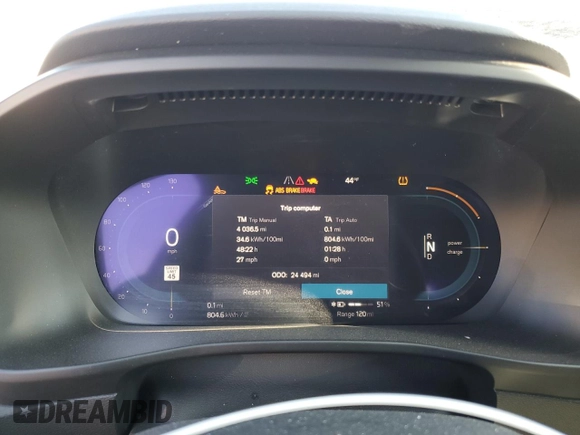 2022 Volvo XC40 Twin Plus z VIN YV4ED3UR8N2656606, wystawiony jako Copart lot #45480425 z przebiegiem 24 494 mil mil oraz Szkoda całkowita • Salvage title. Historia ofert i sprzedaży dostępna na DreamBid. Obrazek 9.