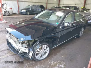 2021 Mercedes-Benz C 300 z VIN W1KWF8EB2MR642843, wystawiony jako IAAI lot #42167645 z przebiegiem 50 435 mil mil oraz . Historia ofert i sprzedaży dostępna na DreamBid. Obrazek 2.