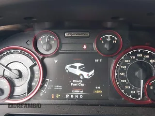 2017 Ram 1500 Rebel z VIN 1C6RR7YT0HS534465, wystawiony jako IAAI lot #41240431 z przebiegiem 125 886 mil mil oraz . Historia ofert i sprzedaży dostępna na DreamBid. Obrazek 7.