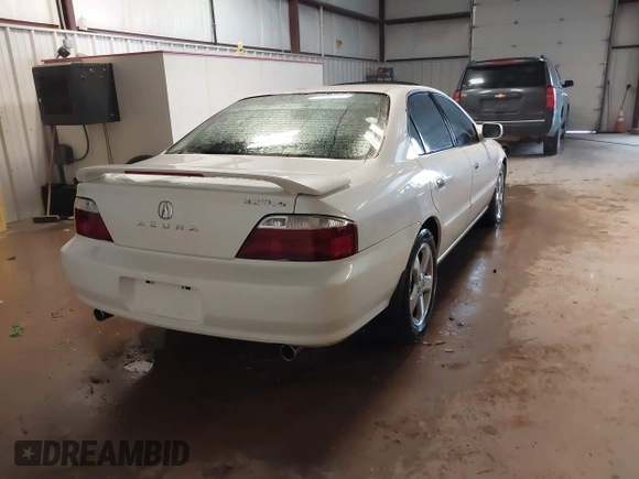 2003 Acura TL Type S with VIN 19UUA56843A068293, listed as a IAAI auction lot 41575370 with 237,018 mi miles. Bid and sale history available at carsss.com. Image 4.
