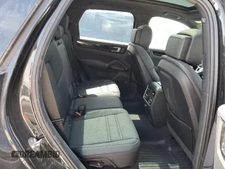 2023 Porsche Cayenne с VIN WP1AA2AY5PDA11157, выставлен на аукционе Copart как лот 49163395 с пробегом 11 085 миль миль и Списание • Salvage title. История ставок и продаж доступна на DreamBid. Изображение 11.