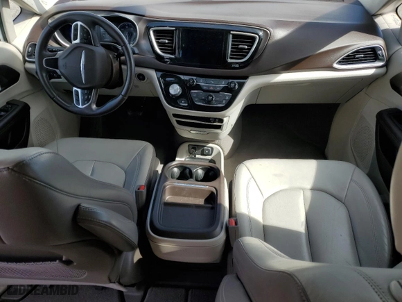 2017 Chrysler Pacifica Touring-L with VIN 2C4RC1BG0HR720009, listed as a Copart auction lot 47215105 with 69,381 mi miles and Salvage Title. Bid and sale history available at carsss.com. Image 8.