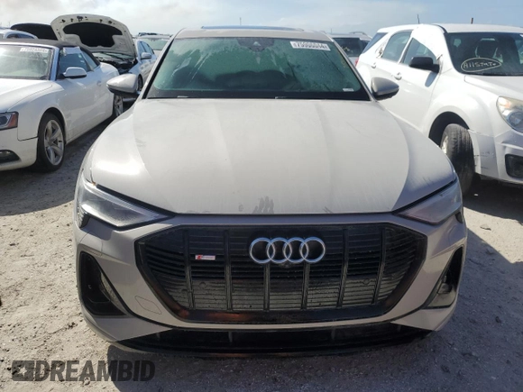 2021 Audi e-tron Sportback Prestige z VIN WA13AAGE8MB029865, wystawiony jako Copart lot #75906044 z przebiegiem Nie podano mil oraz Nie do naprawy. Historia ofert i sprzedaży dostępna na DreamBid. Obrazek 5.