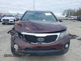 2013 Kia Sorento EX with VIN 5XYKU4A21DG312753, listed as a IAAI auction lot 41033124 with 197,459 mi miles and . Bid and sale history available at carsss.com. Image 12.
