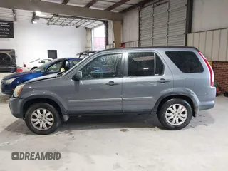 2005 Honda CR-V EX SE with VIN SHSRD78905U318760, listed as a IAAI auction lot 41971337 with 185,858 mi miles. Bid and sale history available at carsss.com. Image 14.