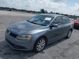 2011 Volkswagen Jetta SE with VIN 3VWDZ7AJ2BM080390, listed as a IAAI auction lot 42723802 with 157,117 mi miles and . Bid and sale history available at DreamBid. Image 6.