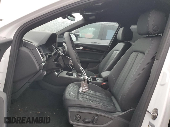 2024 Audi Q5 Komfort with VIN WA1AAAFY4R2124076, listed as a Copart auction lot 84029874 with 66 mi miles and Non Repairable. Bid and sale history available at carsss.com. Image 7.