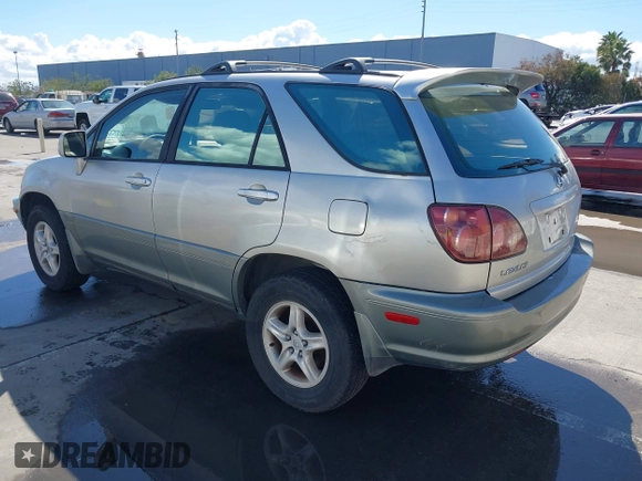 2000 Lexus RX 300 with VIN JT6HF10U9Y0113765, listed as a IAAI auction lot 41749762 with 231,271 mi miles and . Bid and sale history available at DreamBid. Image 3.