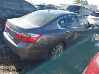 2015 Honda Accord Sedan EX-L with VIN 1HGCR2F86FA252870, listed as a IAAI auction lot 41269388 with 161,018 mi miles. Bid and sale history available at carsss.com. Image 4.