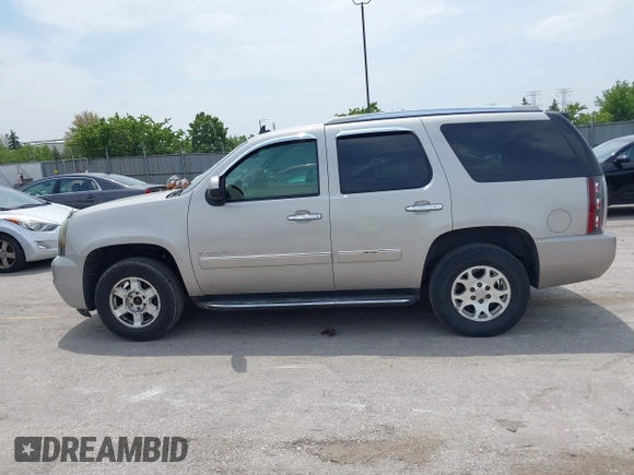2009 GMC Yukon Denali z VIN 1GKFK03259R190845, wystawiony jako IAAI lot #42427026 z przebiegiem 136 713 mil mil oraz . Historia ofert i sprzedaży dostępna na DreamBid. Obrazek 14.