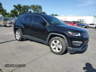 2018 Jeep Compass Latitude with VIN 3C4NJCBB6JT285892, listed as a Copart auction lot 61869045 with 63,315 mi miles and Salvage title. Bid and sale history available at DreamBid. Image 4.