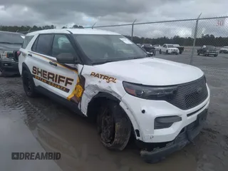 2020 Ford Police Interceptor Utility z VIN 1FM5K8AB2LGA41977, wystawiony jako IAAI lot #38543076 z przebiegiem 112 699 mil mil oraz . Historia ofert i sprzedaży dostępna na DreamBid. Obrazek 1.