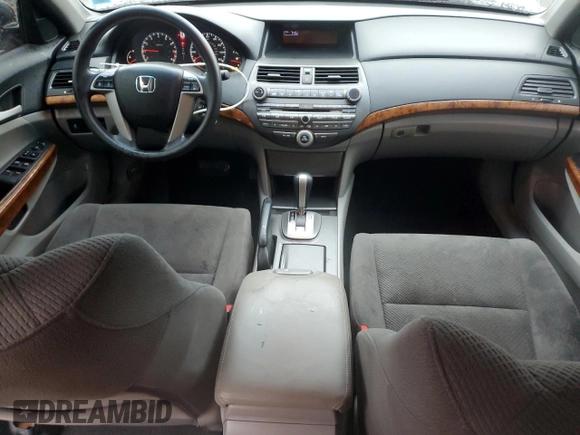 2011 Honda Accord EX z VIN 1HGCP3F71BA000716, wystawiony jako Copart lot #56414415 z przebiegiem 173 487 mil mil oraz Szkoda całkowita • Salvage title. Historia ofert i sprzedaży dostępna na DreamBid. Obrazek 8.