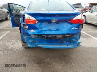 2019 Ford Fiesta SE with VIN 3FADP4BJ5KM116889, listed as a IAAI auction lot 41962192 with 15,682 mi miles. Bid and sale history available at carsss.com. Image 6.