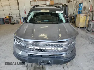 2023 Ford Bronco Sport Badlands z VIN 3FMCR9D92PRE24754, wystawiony jako Copart lot #52708375 z przebiegiem 28 807 mil mil oraz Szkoda całkowita • Salvage title. Historia ofert i sprzedaży dostępna na DreamBid. Obrazek 5.