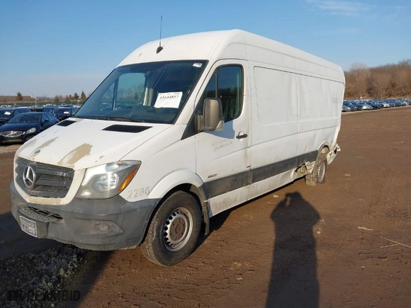 2015 Mercedes-Benz Sprinter Cargo Vans EXT with VIN WD3PE8DCXFP113015, listed as a IAAI auction lot 41644857 with 257,509 mi miles. Bid and sale history available at carsss.com. Image 2.