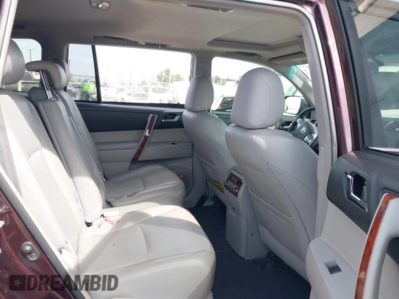2011 Toyota Highlander Hybrid Limited with VIN JTEDC3EH4B2003768, listed as a IAAI auction lot 41765885 with 169,289 mi miles. Bid and sale history available at carsss.com. Image 8.