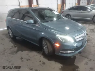 2014 Mercedes-Benz B-Class with VIN WDDVP9AB5EJ002890, listed as a IAAI auction lot 41562124 with 71,108 mi miles. Bid and sale history available at carsss.com. Image 1.
