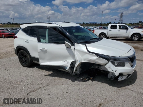 2023 Kia Seltos S with VIN KNDEU2AA7P7393039, listed as a Copart auction lot 59363435 with 29,945 mi miles and Salvage title. Bid and sale history available at DreamBid. Image 4.