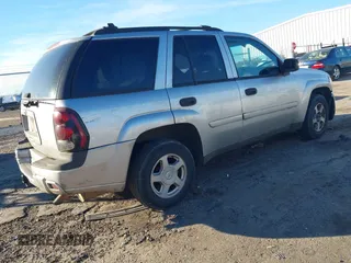 2006 Chevrolet TrailBlazer LS with VIN 1GNDS13S862265008, listed as a IAAI auction lot 41263151 with 254,504 mi miles and . Bid and sale history available at DreamBid. Image 4.