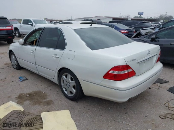 2004 Lexus LS 430 with VIN JTHBN36F940144951, listed as a IAAI auction lot 41795221 with 125,026 mi miles. Bid and sale history available at carsss.com. Image 3.