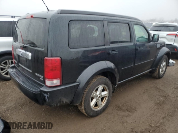 2011 Dodge Nitro SXT z VIN 1D4PT5GK1BW544326, wystawiony jako Copart lot #85863564 z przebiegiem 259 017 mil mil oraz Szkoda całkowita • Salvage title. Historia ofert i sprzedaży dostępna na DreamBid. Obrazek 3.