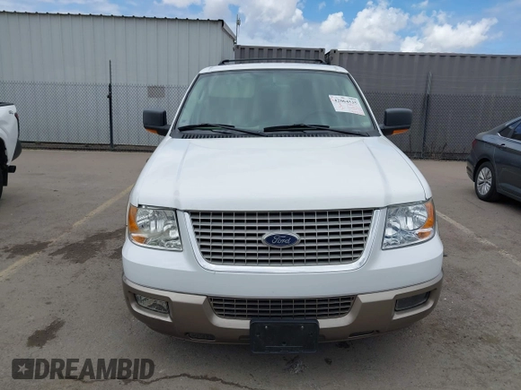 2004 Ford Expedition Eddie Bauer with VIN 1FMPU17L14LA05104, listed as a IAAI auction lot 42064535 with 249,614 mi miles. Bid and sale history available at carsss.com. Image 13.