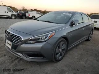 2017 Hyundai Sonata Hybrid Limited with VIN KMHE34L35HA064398, listed as a Copart auction lot 76861544 with 134,635 mi miles and Salvage Title. Bid and sale history available at carsss.com. Image 1.