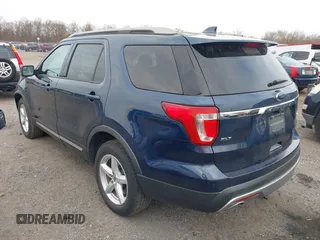 2017 Ford Explorer XLT with VIN 1FM5K8D86HGD80541, listed as a IAAI auction lot 40900499 with 128,179 mi miles and . Bid and sale history available at carsss.com. Image 3.